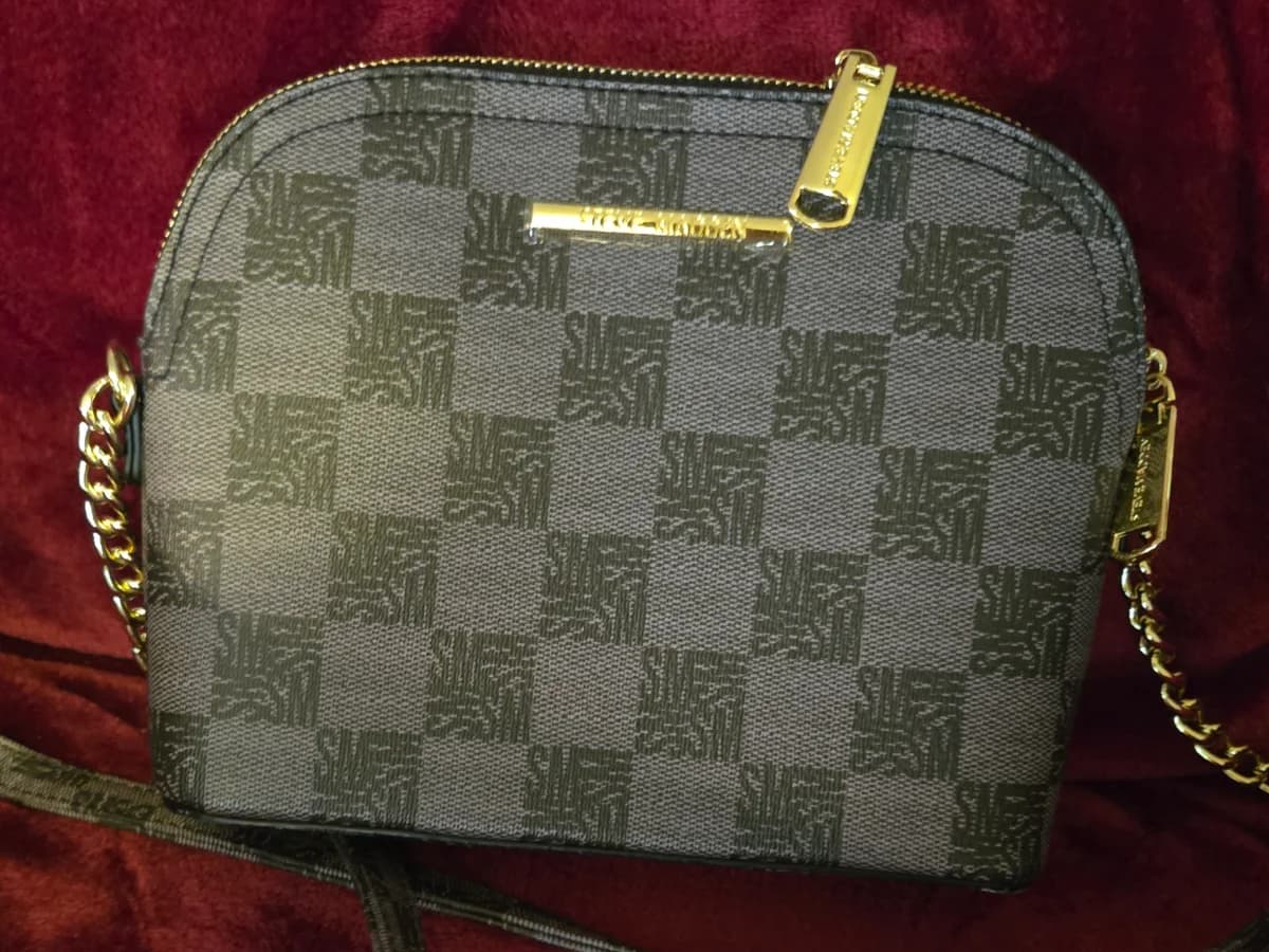 Purse classified photo