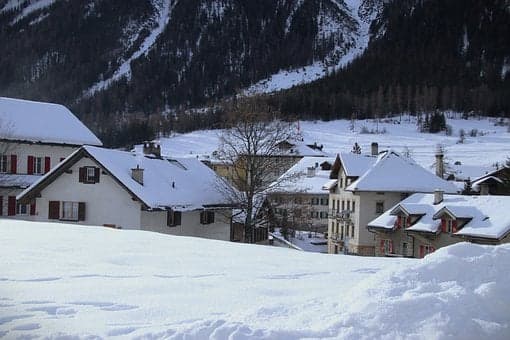 All Urged To Be Aware Of Roof Snow Loads